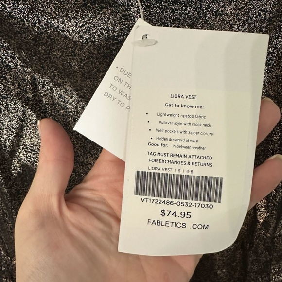 Fabletics Liora Vest Lined with Adjustable Drawcords & Zip Pockets Sz S NWT - Picture 3 of 9